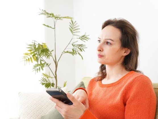 Jak skutecznie monitorować i poprawiać jakość powietrza wewnątrz pomieszczeń?