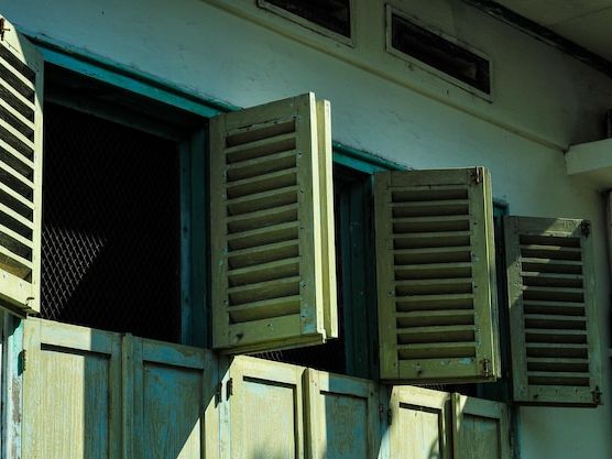 Wentylacja tradycyjna a systemy odzysku ciepła – kompleksowe porównanie efektywności i komfortu